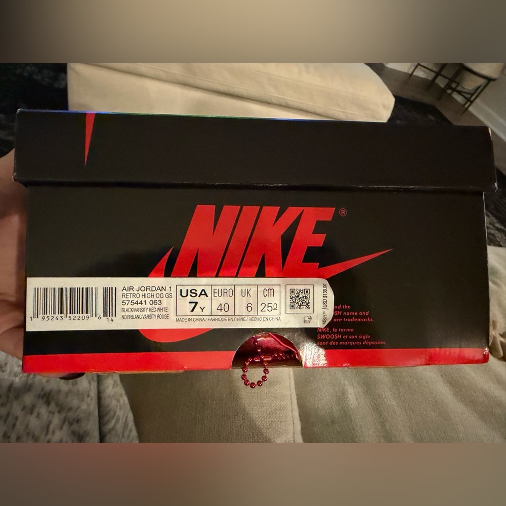 Nike Air Jordan 1 Retro High OG Box - Black & Red - Picture 4 of 4